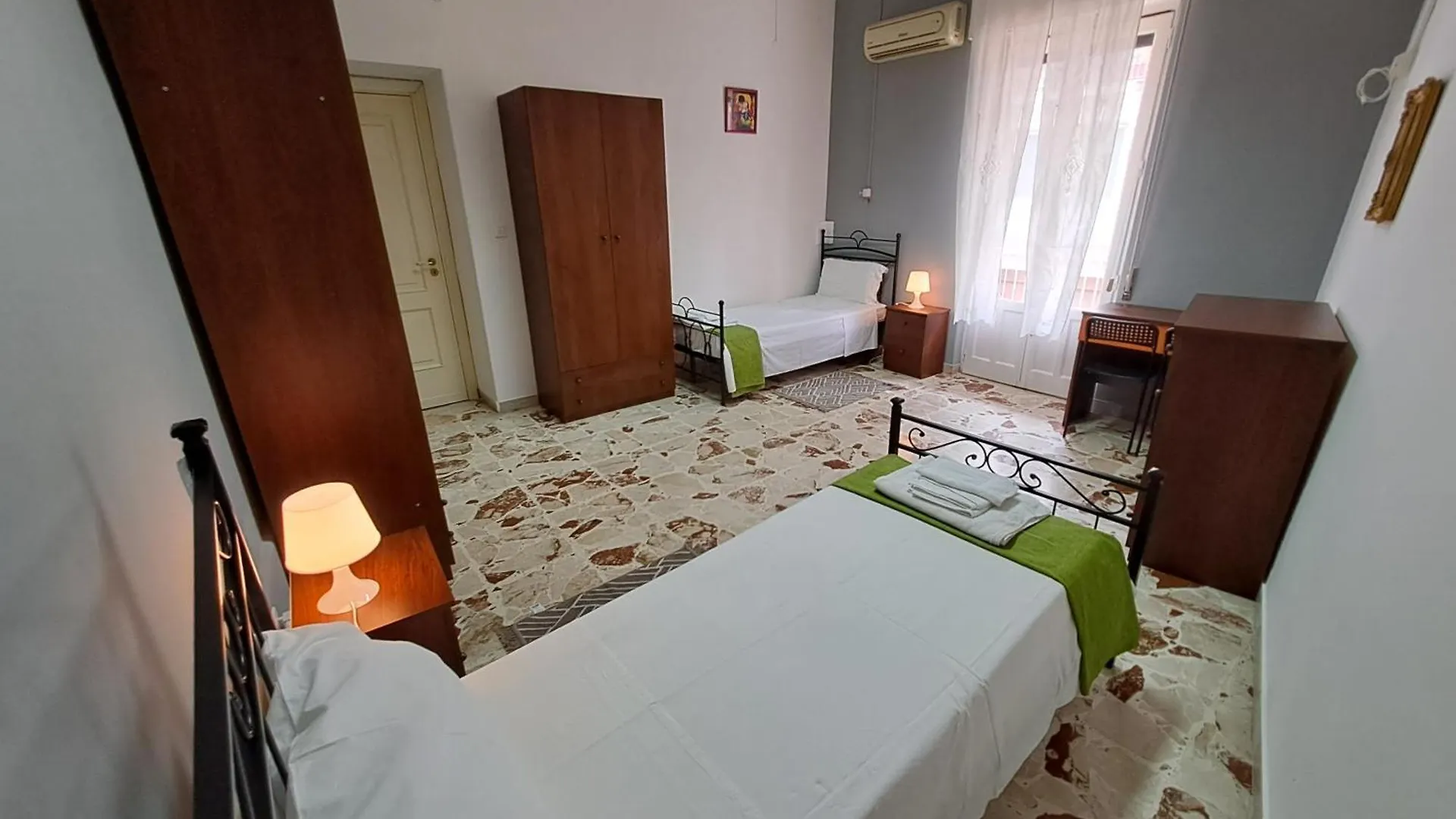 B&B Domus Pina Catania 0*,  Italia
