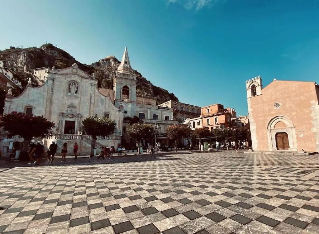 Gæstehus B&B Domus Pina CTA Italien